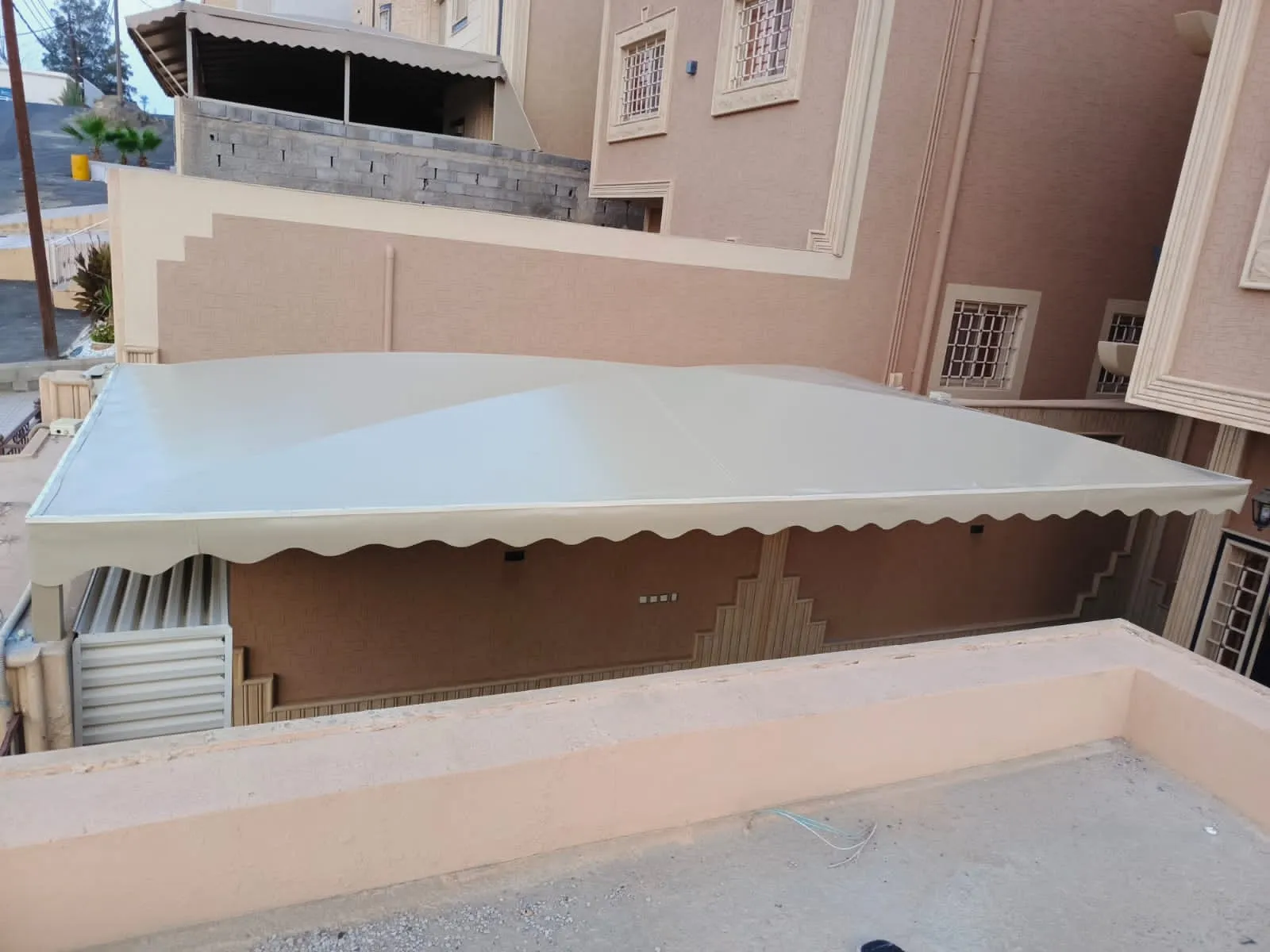 مظلات PVC و مظلات البولي إيثيلين ابها