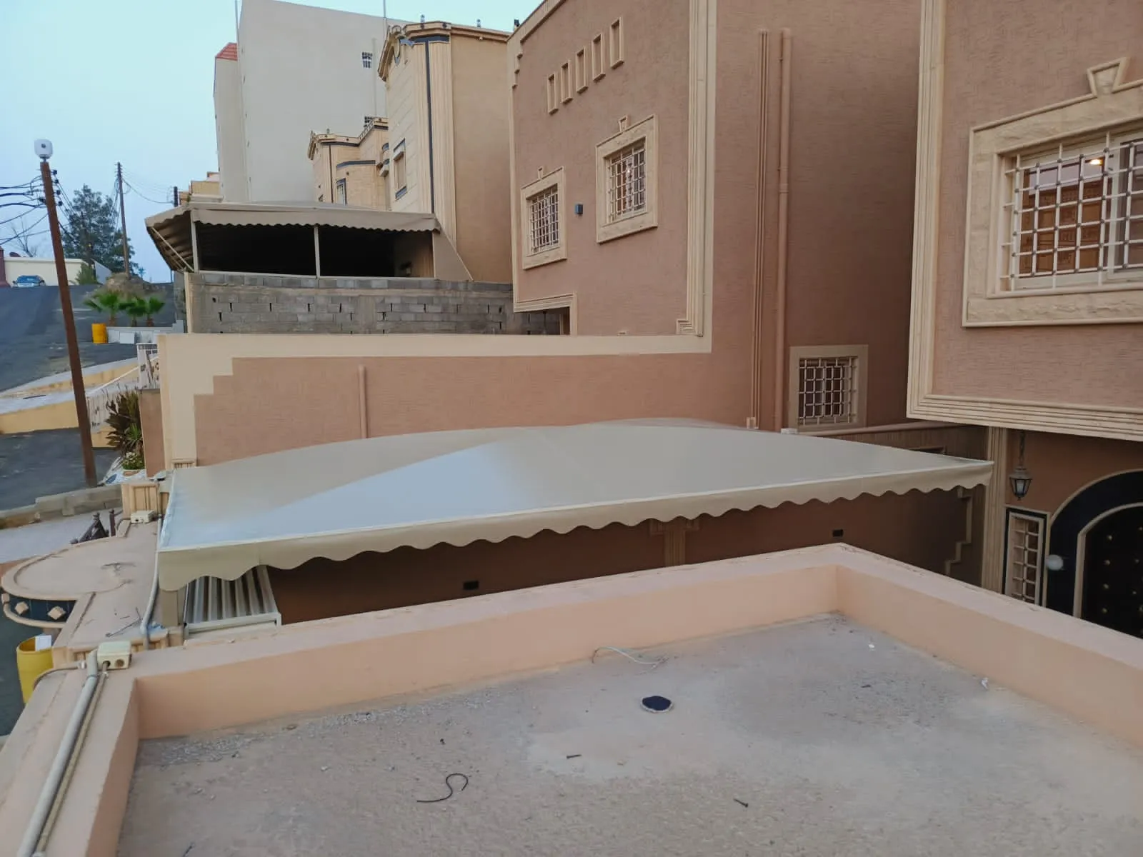مظلات PVC و مظلات البولي إيثيلين ابها