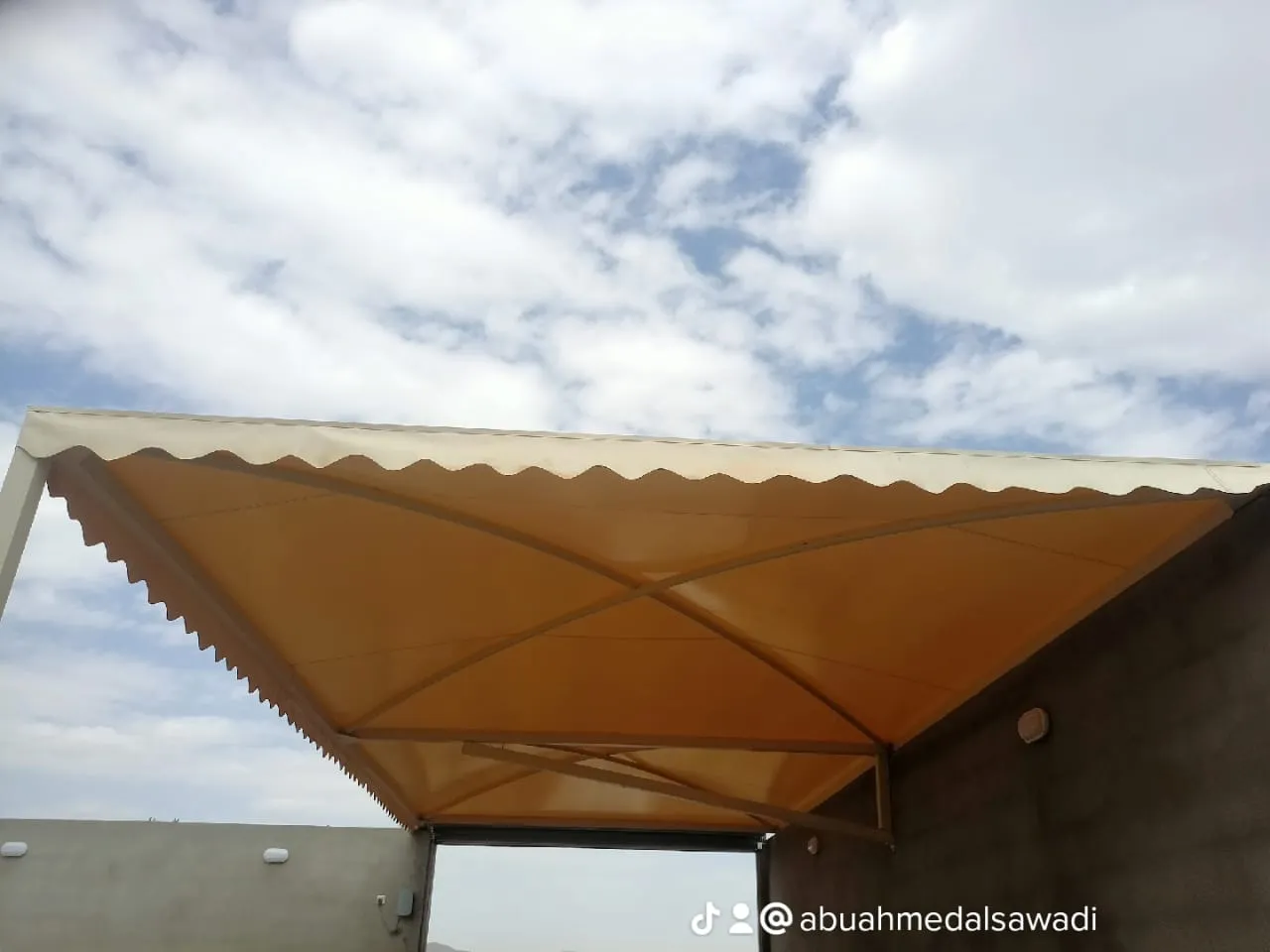 مظلات PVC و مظلات البولي إيثيلين ابها