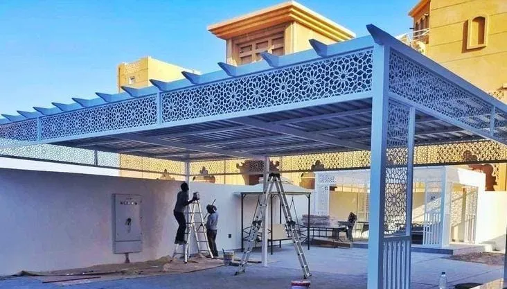 مظلات وجلست سرات عبيده