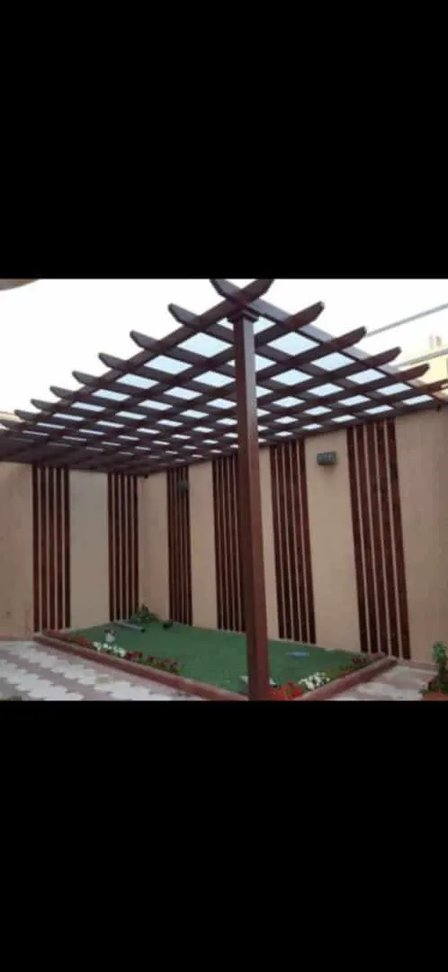 مظلات وجلست سرات عبيده