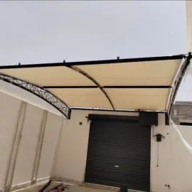 تركيب مظلات في جميع أحياء خميس مشيط